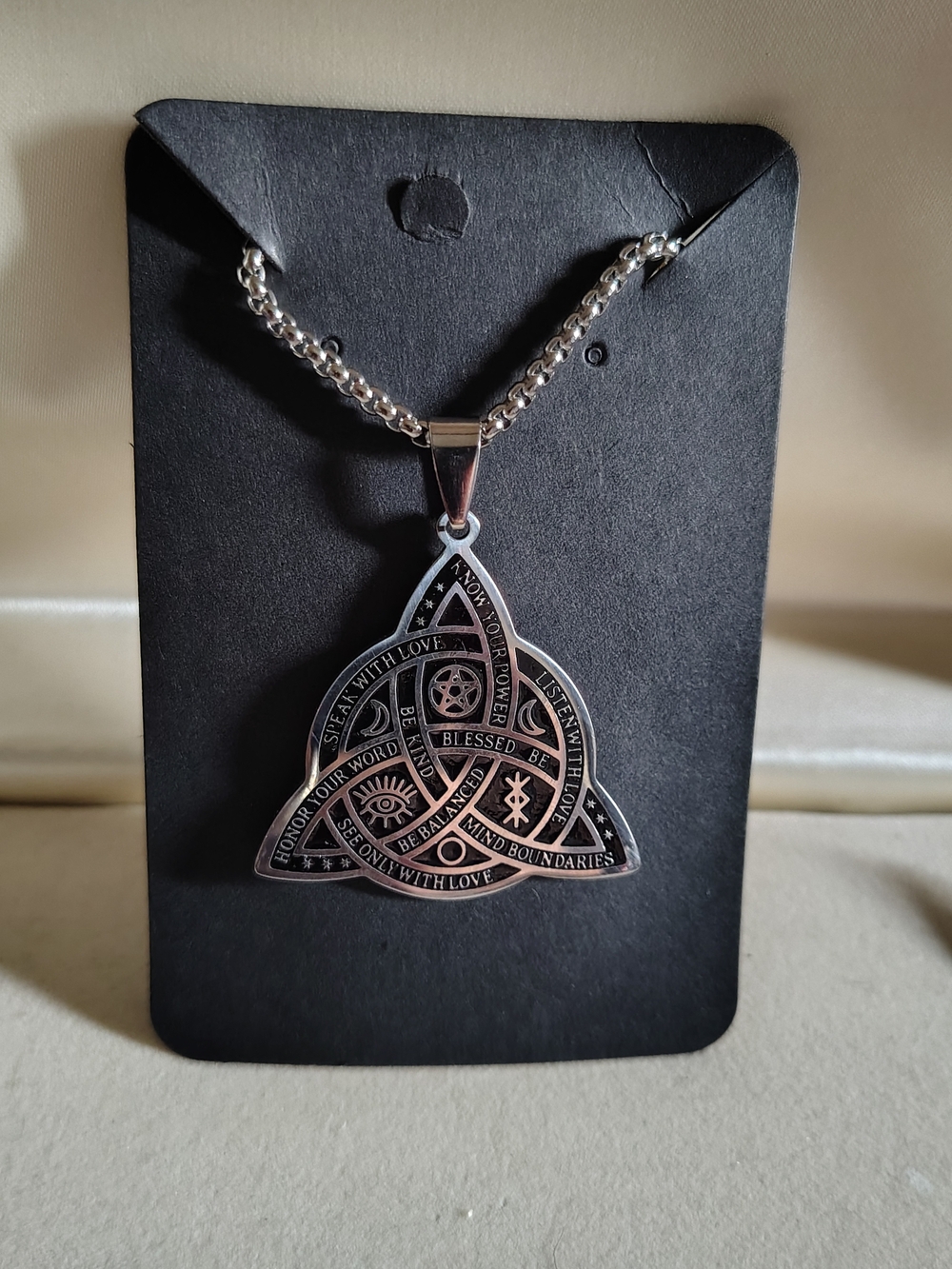 🧙📿 NEW Stainless Steel Triquetra Witch Knot Pagan Pendant Necklace🧙📿